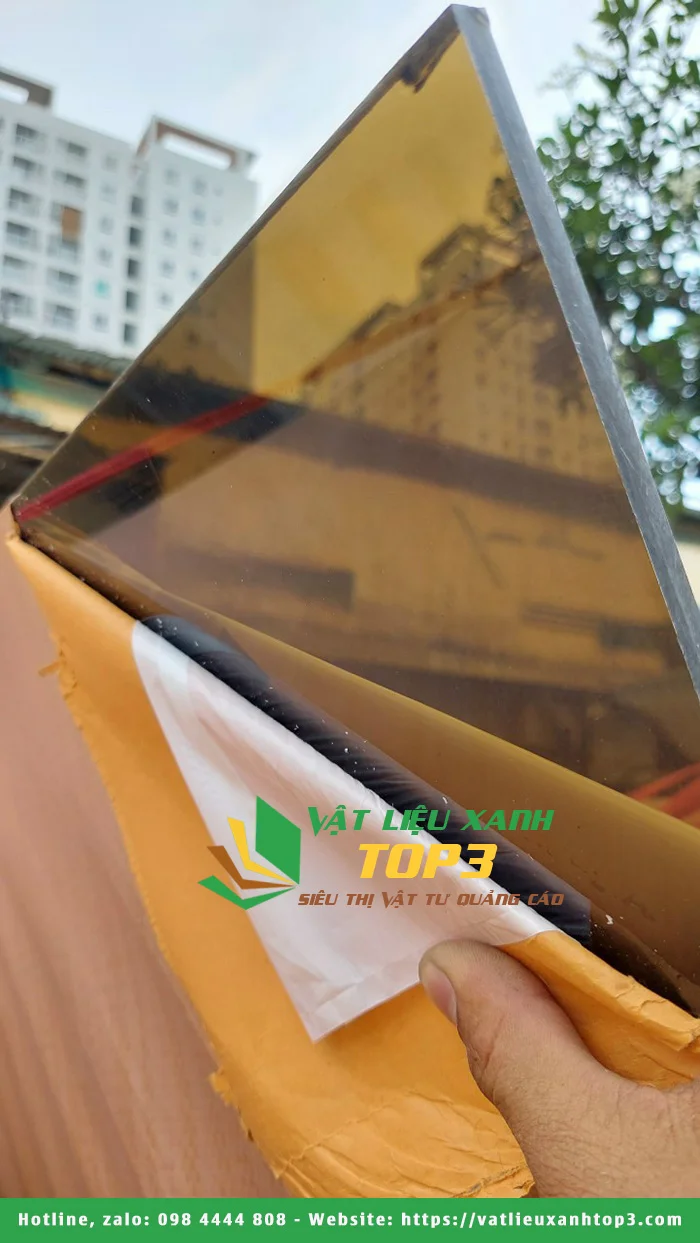 Tấm poly màu trà đẹp