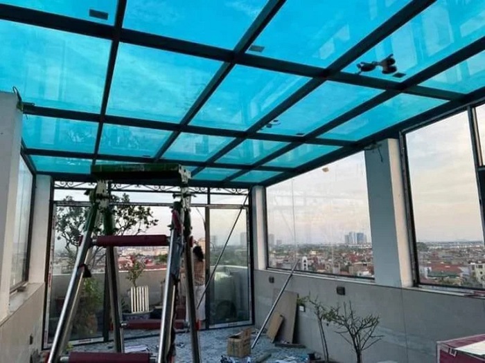 tam-poly-lop-mai-san-thuong